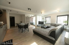 Luxueuze 3-slaapkamer duplex met ruim zonneterras